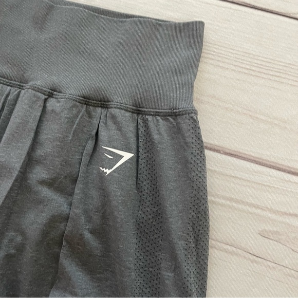 Gymshark Gray Athletic Shorts with Comfortable Waistband - Picture 5 of 8